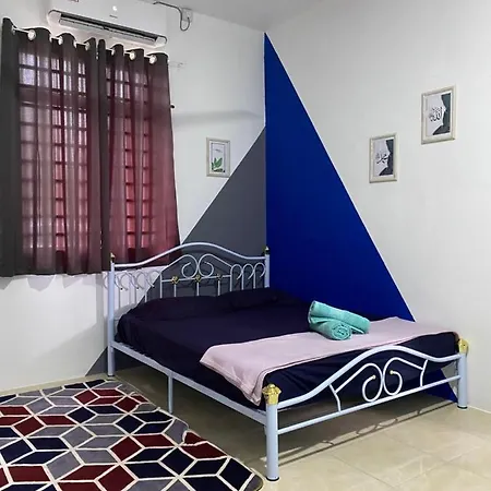 Azfar Homestay Kangar Exterior photo