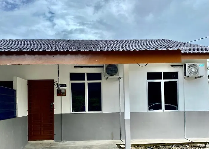 Azfar Homestay